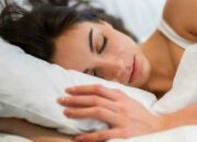 Simak! Arti Mimpi Dikasih Baju Sama Orang Yang Sudah Meninggal Ternyata Ini Artinya Menurut Pakar