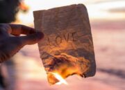 Kisah di Balik Arti Mimpi Melihat Mantan Pacar : Pertanda Baik atau Buruk? Kuak Misterinya!