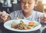 Simak! Arti Mimpi Makan Nasi Ternyata Ini Artinya Menurut Pakar