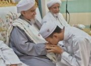 Misteri Terungkap: Arti Mimpi Mencium Tangan Ulama  yang Perlu Diketahui