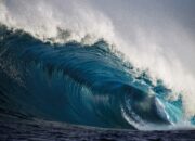 Misteri Terungkap: Arti Mimpi Terkena Tsunami : Ini Penjelasannya