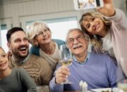 Penafsiran Unik: Arti Mimpi Bertemu Keluarga Dan Saudara : Pertanda Baik atau Buruk? Kuak Misterinya!