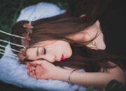 Penafsiran Unik: Arti Mimpi Ditusuk Pisau  yang Perlu Diketahui