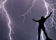 Misteri Terungkap: Arti Mimpi Disambar Petir : Ini Penjelasannya