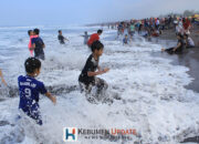 Tabir Terbuka:Rahasia Tersembunyi: Arti Mimpi Mandi Di Laut  yang Perlu Diketahui