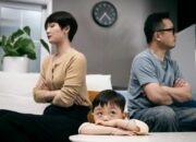 Kisah di Balik Arti Mimpi Orang Tua Selingkuh : Pertanda Baik atau Buruk? Kuak Misterinya!