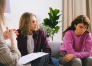 Tabir Terbuka:Rahasia Tersembunyi: Arti Mimpi Berbicara Dengan Ibu Pacar Temukan Makna Rahasianya Disini