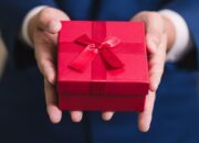 Kisah di Balik Arti Mimpi Dapat Hadiah Ternyata Ini Artinya Menurut Pakar