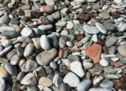 Buka Mata! Arti Mimpi Menemukan Batu Akik Warna Warni  yang Perlu Diketahui