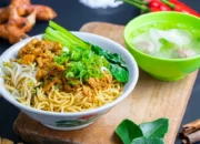Simak! Arti Mimpi Makan Mie Ayam Ternyata Ini Artinya Menurut Pakar