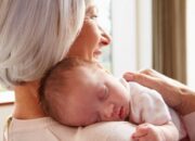 Buka Mata! Arti Mimpi Menggendong Nenek Yang Sudah Meninggal  yang Perlu Diketahui