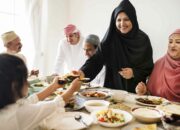 Pahala Bagi yang Menyediakan Makanan Berbuka: Amal Besar di Bulan Ramadhan