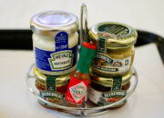10 Condiments Wajib untuk Layanan Room Service Hotel