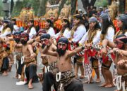 10 Kegiatan Masyarakat Daerah dan Tujuannya yang Memperkaya Kebudayaan Lokal!