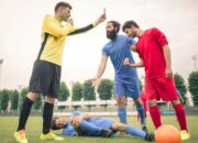 3 Hal yang Dianggap Pelanggaran dalam Permainan Sepak Bola: Aturan yang Harus Dipahami