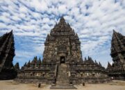 10 Candi Bersejarah di Indonesia