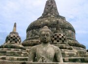 10 Kerajaan Buddha di Indonesia dengan Warisan Sejarah yang Memukau!