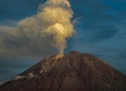 10 Gunung Berapi di Indonesia yang Pernah Meletus dan Menjadi Sejarah!