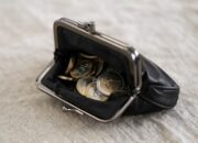 Cara Mencari Dompet yang Hilang Menurut Primbon Jawa: Solusi dan Petunjuk