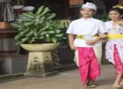 10 Busana Tari Bali yang Anggun dan Sarat Makna Budaya!
