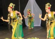 10 Kesenian Tradisional Indonesia dan Makna Filosofis di Baliknya!